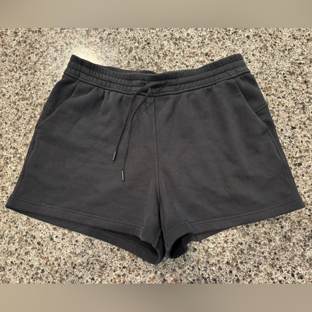 Lululemon Loungeful High-Rise Short 4”
